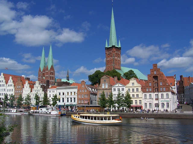 Gotische Backsteinkirchen prägen das Stadtbild von Lübeck