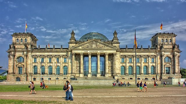 Sitz des Deutschen Bundestages ist der Berliner Reichstag